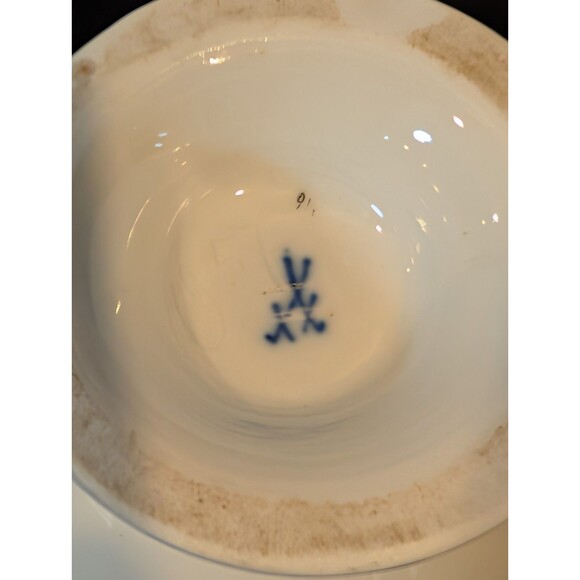 Meissen Green Ivy Pedestal Vase – 19th Century – Factory Second - Picture 7 of 9